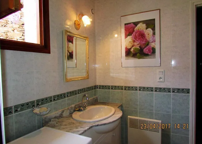 Montmajou بيت للعطل *